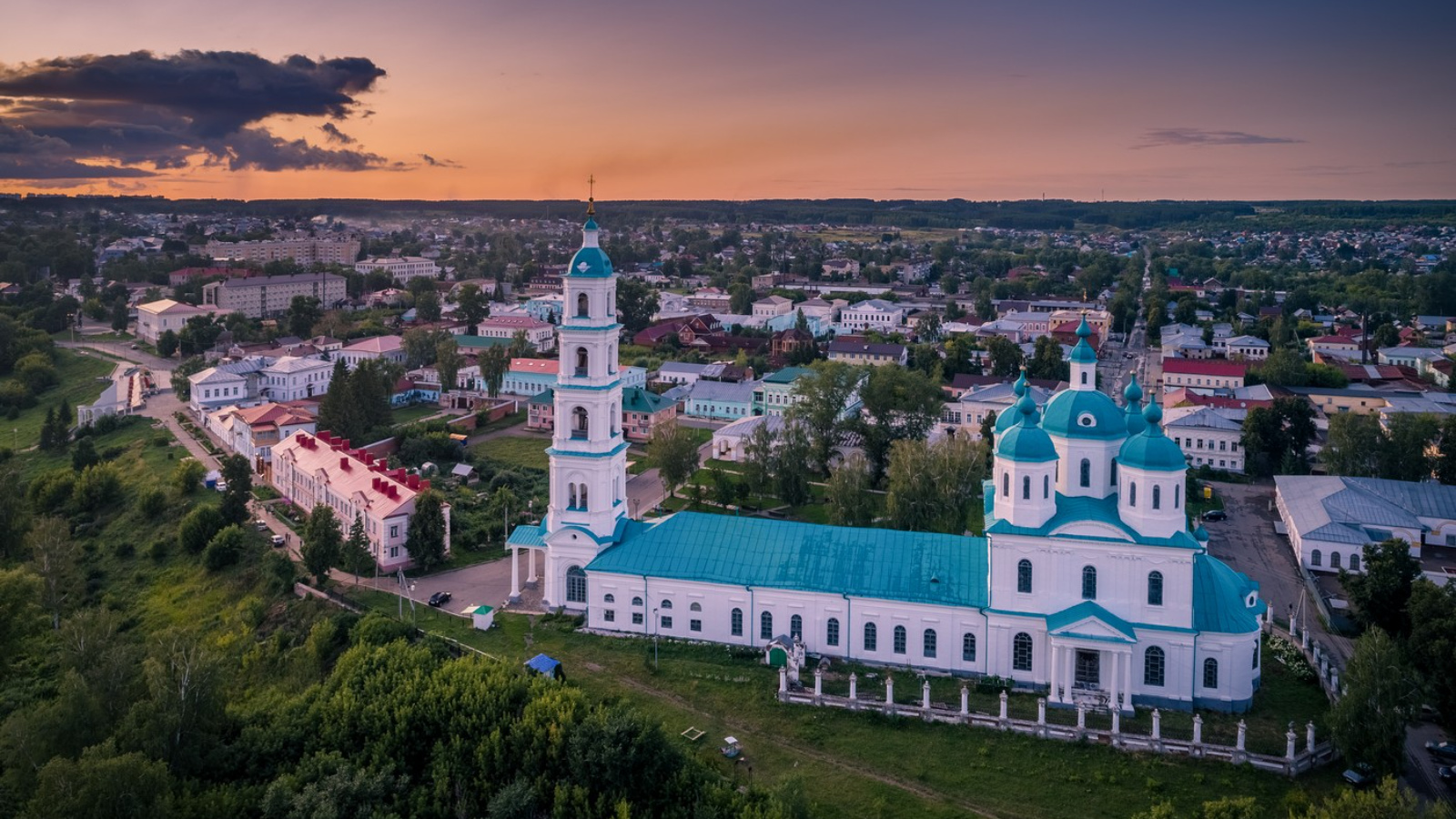 Елабуга фото. Елабуга центр города. Елабуга исторический центр. Город Елабуга Татарстан. Казань город Елабуга.